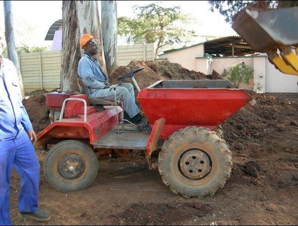 1ton dumper without engine casing or cover 1ton dumper without engine casing or cover made by us in 2006